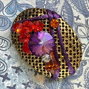 LENA FIORE Sparkling Embellished Metal Oval Brooch